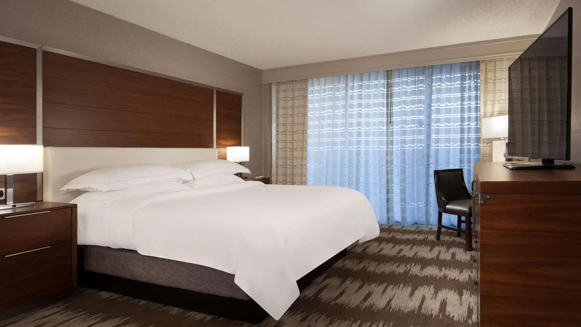 Hilton Tampa Airport Westshore 4*,